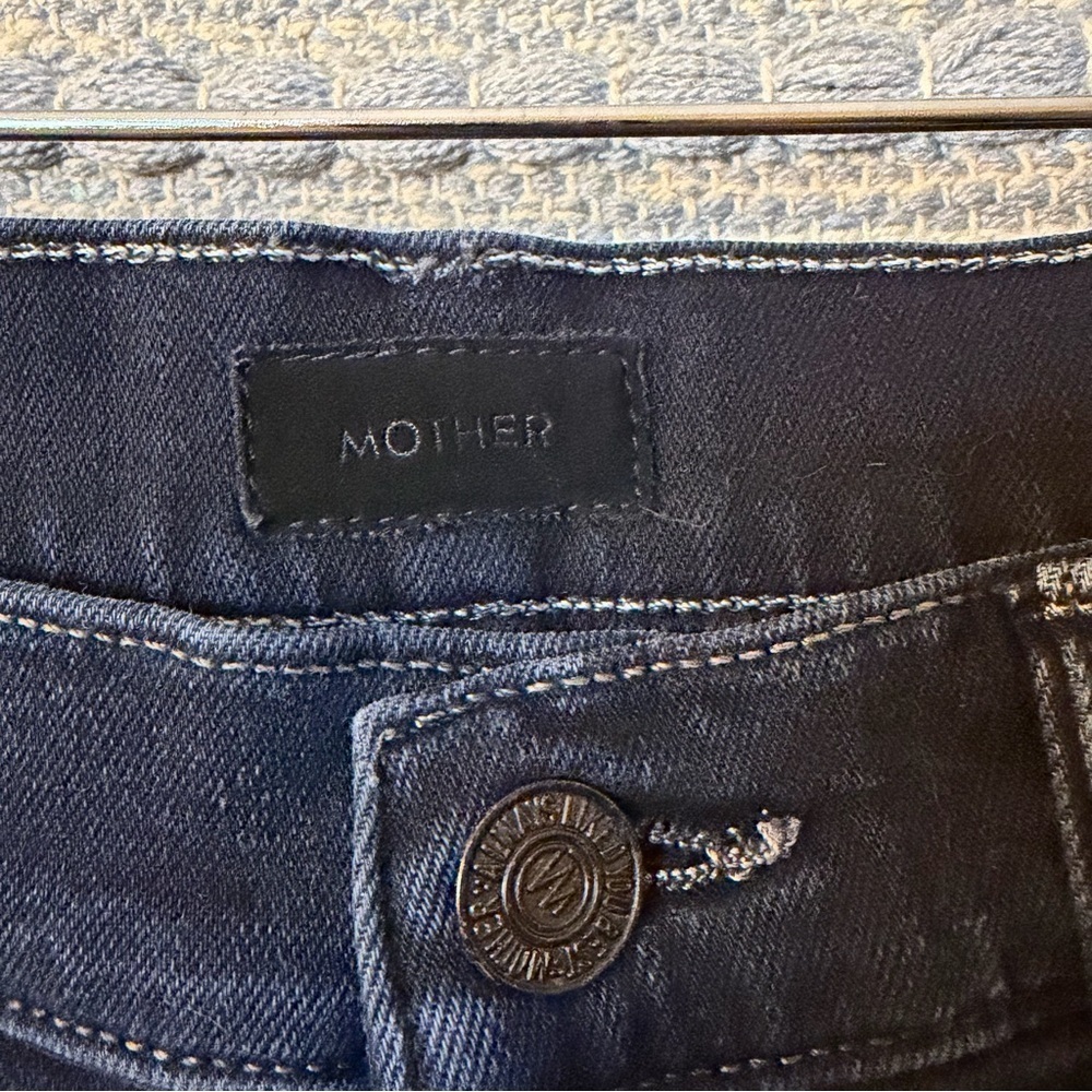 Mother Dark Wash Jeans size 26 - Picture 4 of 8